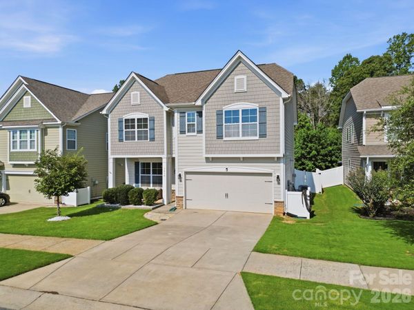 3830 Lake Breeze Drive, Sherrills Ford, NC 28673