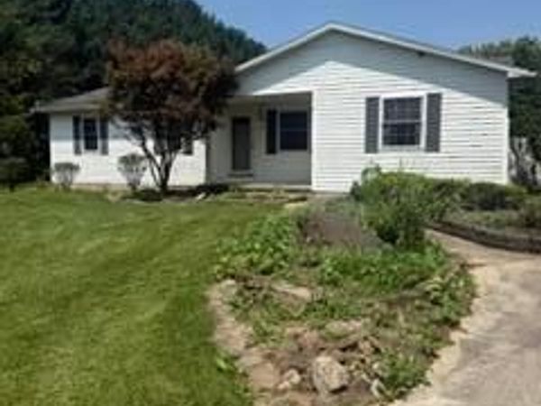 11558 Parkview Drive SW, Stoutsville, OH 43154
