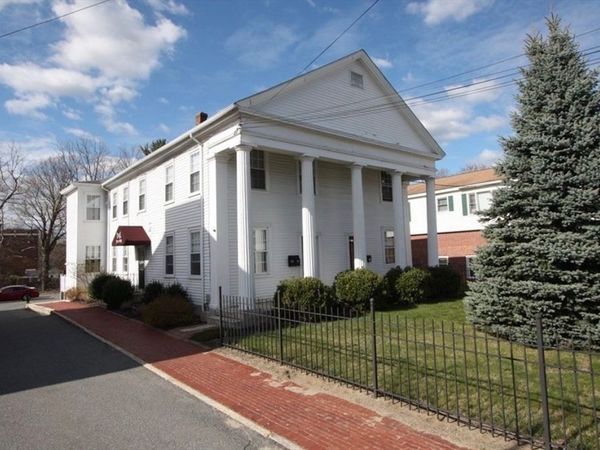 122 Elm St Apt D, Unit Apt D, Millbury, MA 01527