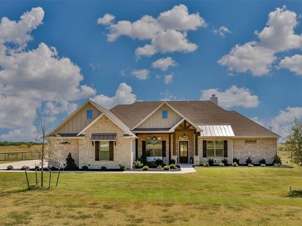24 Dove Landing , Valley View, TX 76272