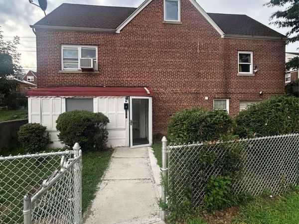 137 Woodlawn Avenue , Yonkers, NY 10704