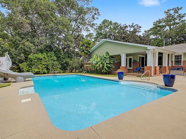 2207 Woodbine Drive , Tallahassee, FL 32309