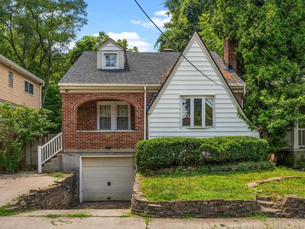 3445 Oak View, Cincinnati, OH 45209