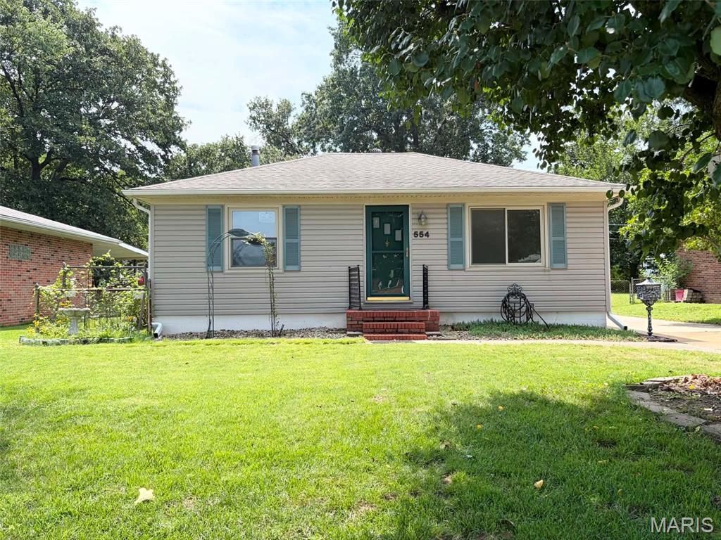 554 Mildred Avenue, Wood River, IL 62095 Main Photo