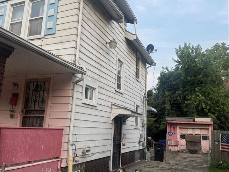 13428 Darley Avenue, Cleveland, OH 44110 Photo 2