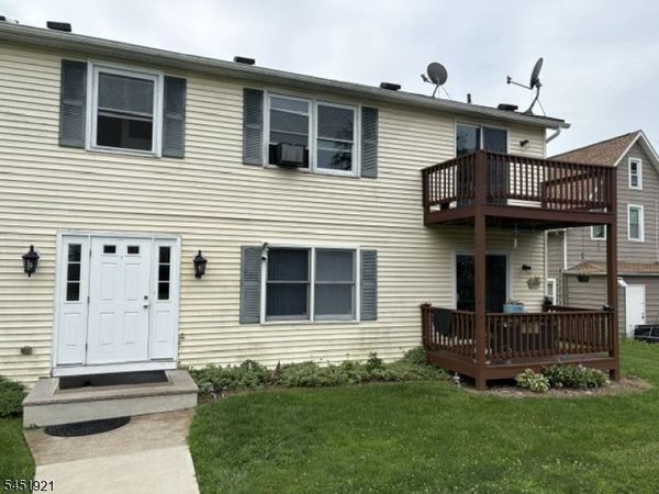 3 Prospect St, Mount Arlington, NJ 07856