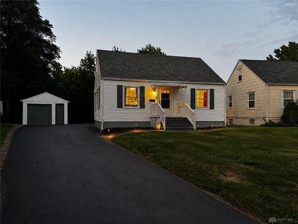 1828 N Sweetbriar Lane, Springfield, OH 45505