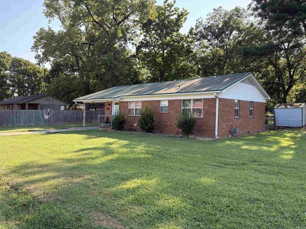 908 Block St , Wynne, AR 72396