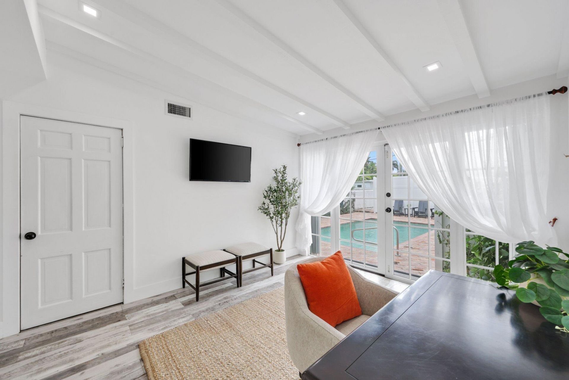 744 Sunset Road, West Palm Beach, FL 33401 Photo