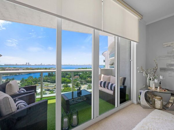 7900 HARBOR ISLAND Drive, Unit 1517, North Bay Village, FL 33141