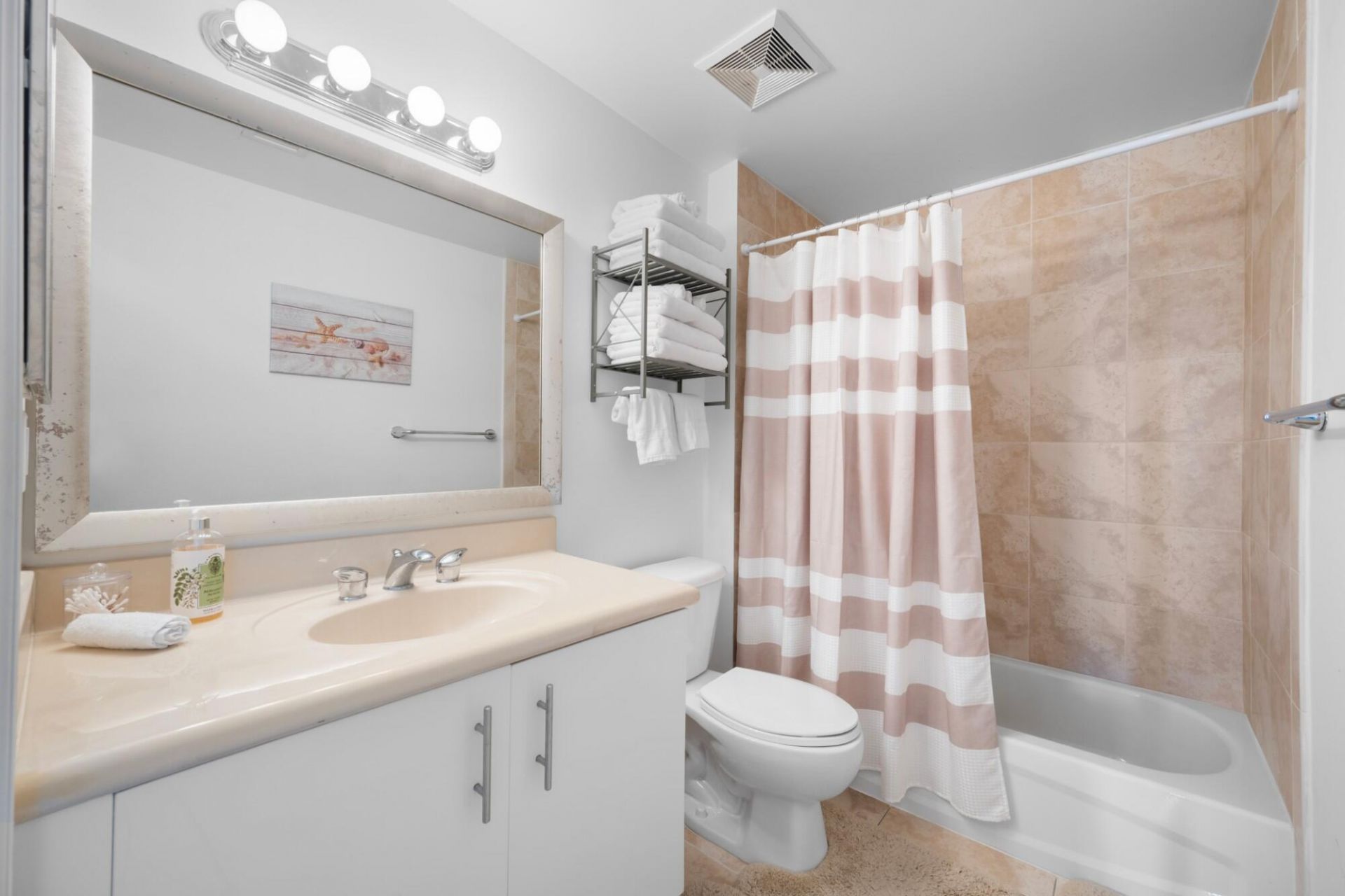 7900 Harbor Island Drive, Unit 1517, North Bay Village, FL 33141 Photo