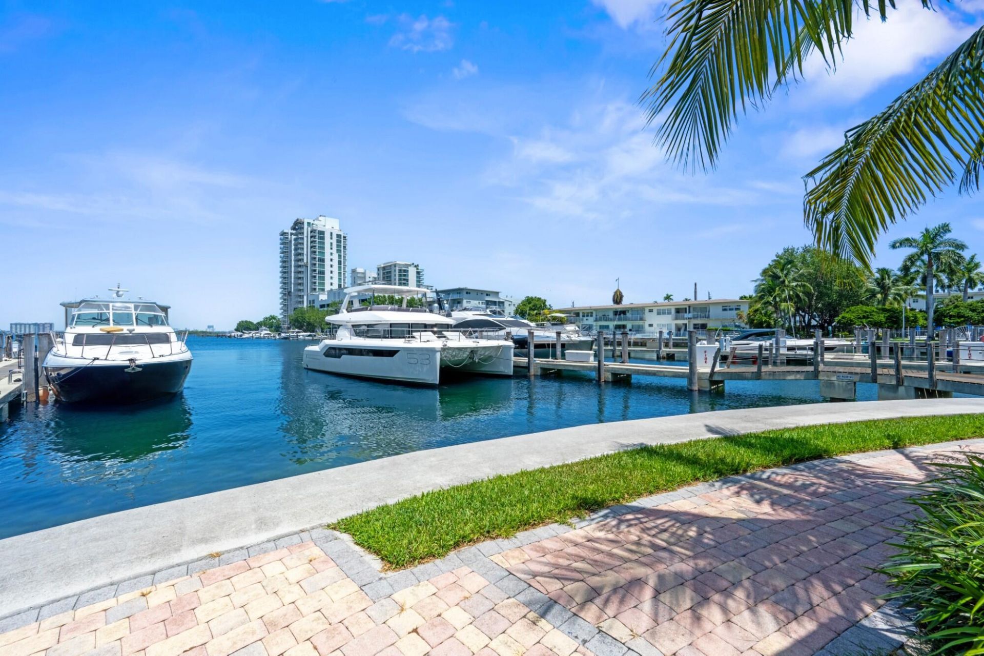 7900 Harbor Island Drive, Unit 1517, North Bay Village, FL 33141 Photo