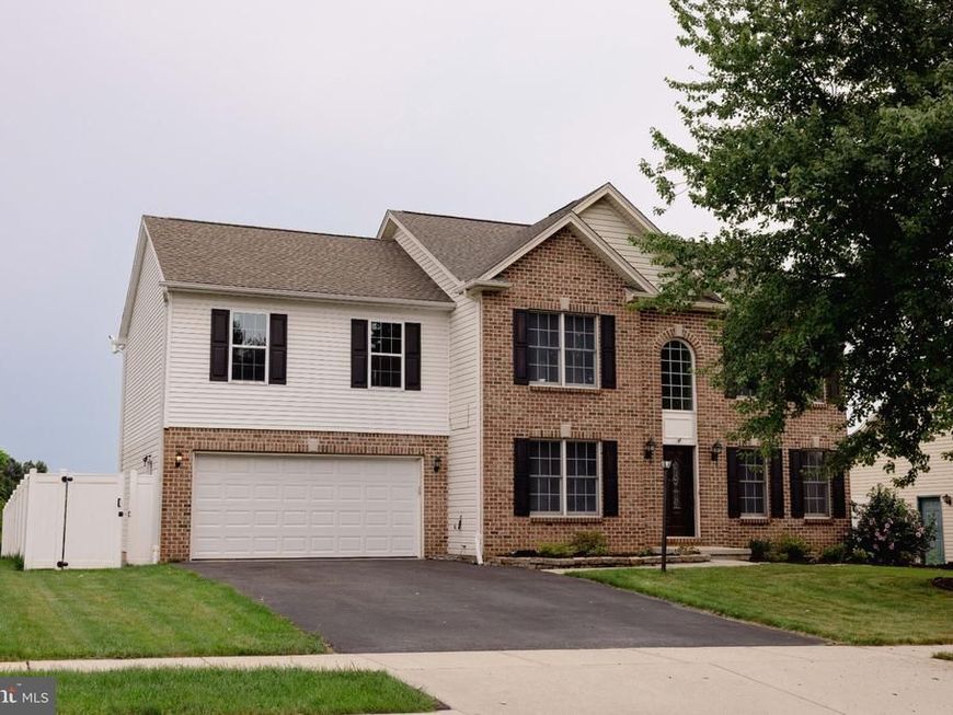 446 Old Farm Road, Palmyra, PA 17078 Main Photo