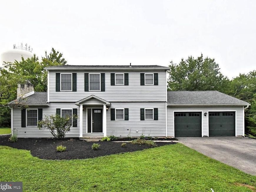 214 Crest Drive, Sellersville, PA 18960 Main Photo