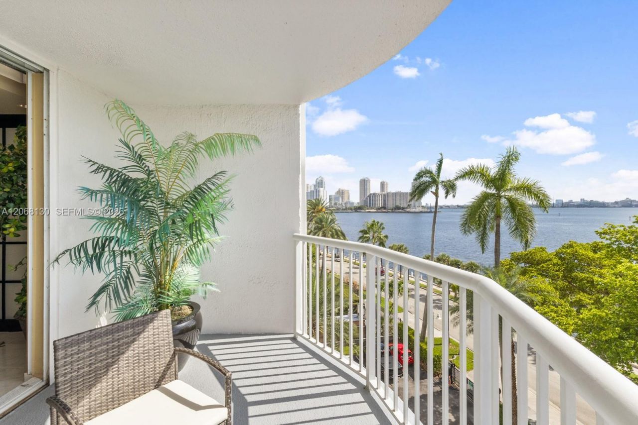 1420 NE Brickell Bay Dr , Unit 601A, Miami, FL 33131 Photo