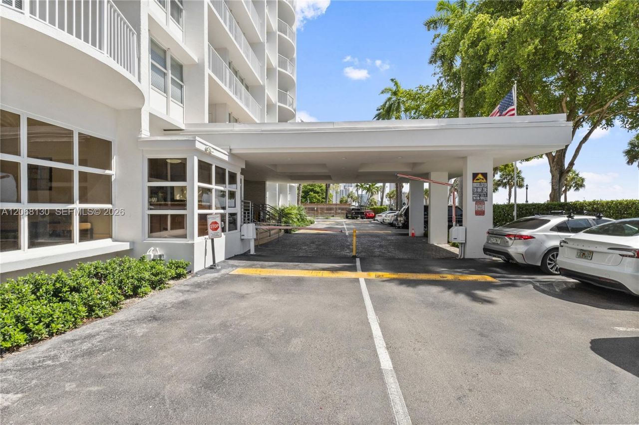 1420 NE Brickell Bay Dr , Unit 601A, Miami, FL 33131 Photo