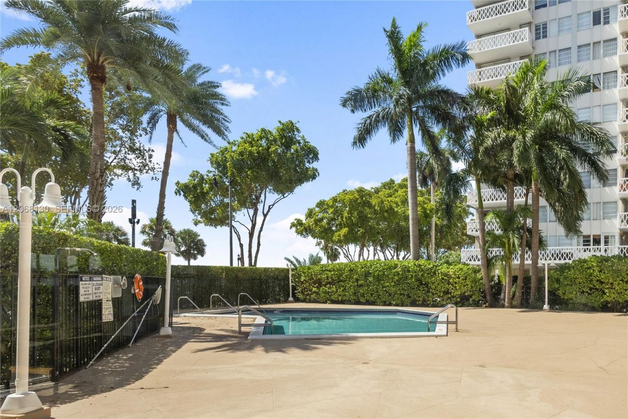 1420 NE Brickell Bay Dr , Unit 601A, Miami, FL 33131 Photo
