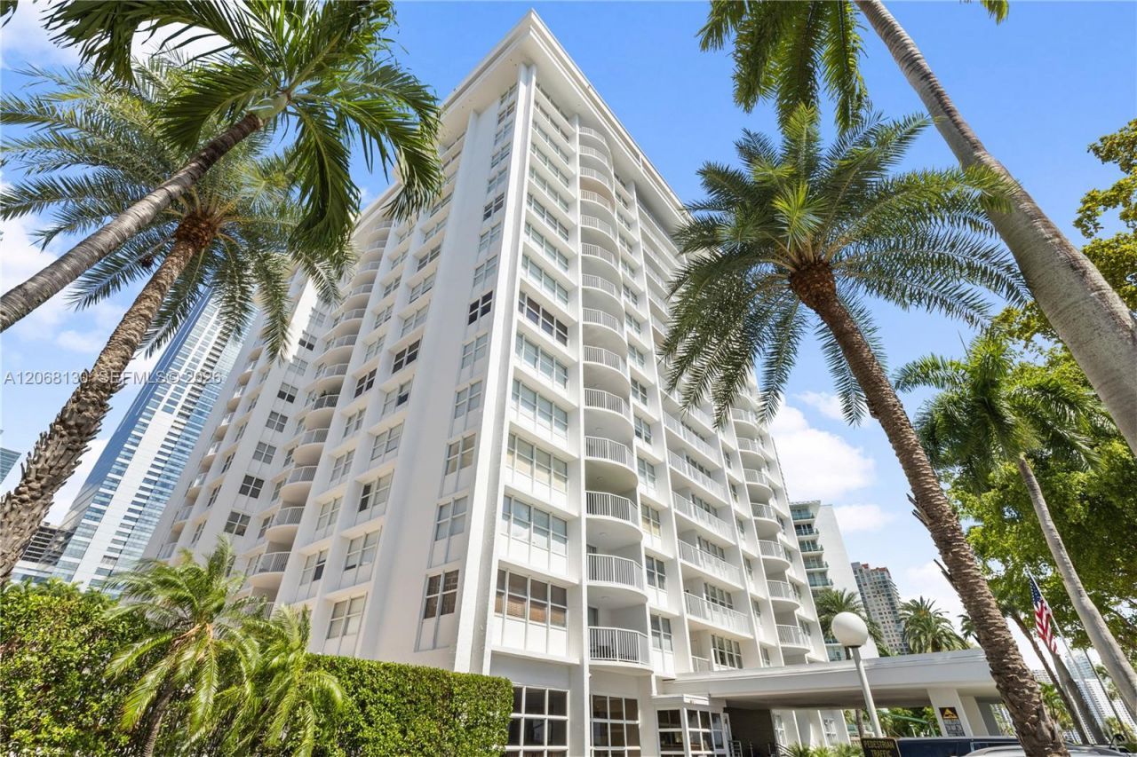 1420 NE Brickell Bay Dr , Unit 601A, Miami, FL 33131 Photo