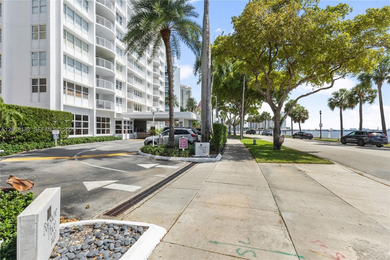 1420 NE Brickell Bay Dr , Unit 601A, Miami, FL 33131 Photo
