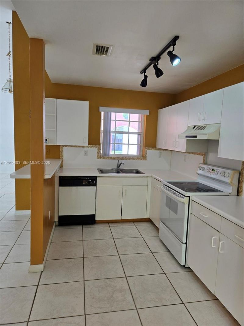15416 SW 50th Ter , Miami, FL 33185 Photo