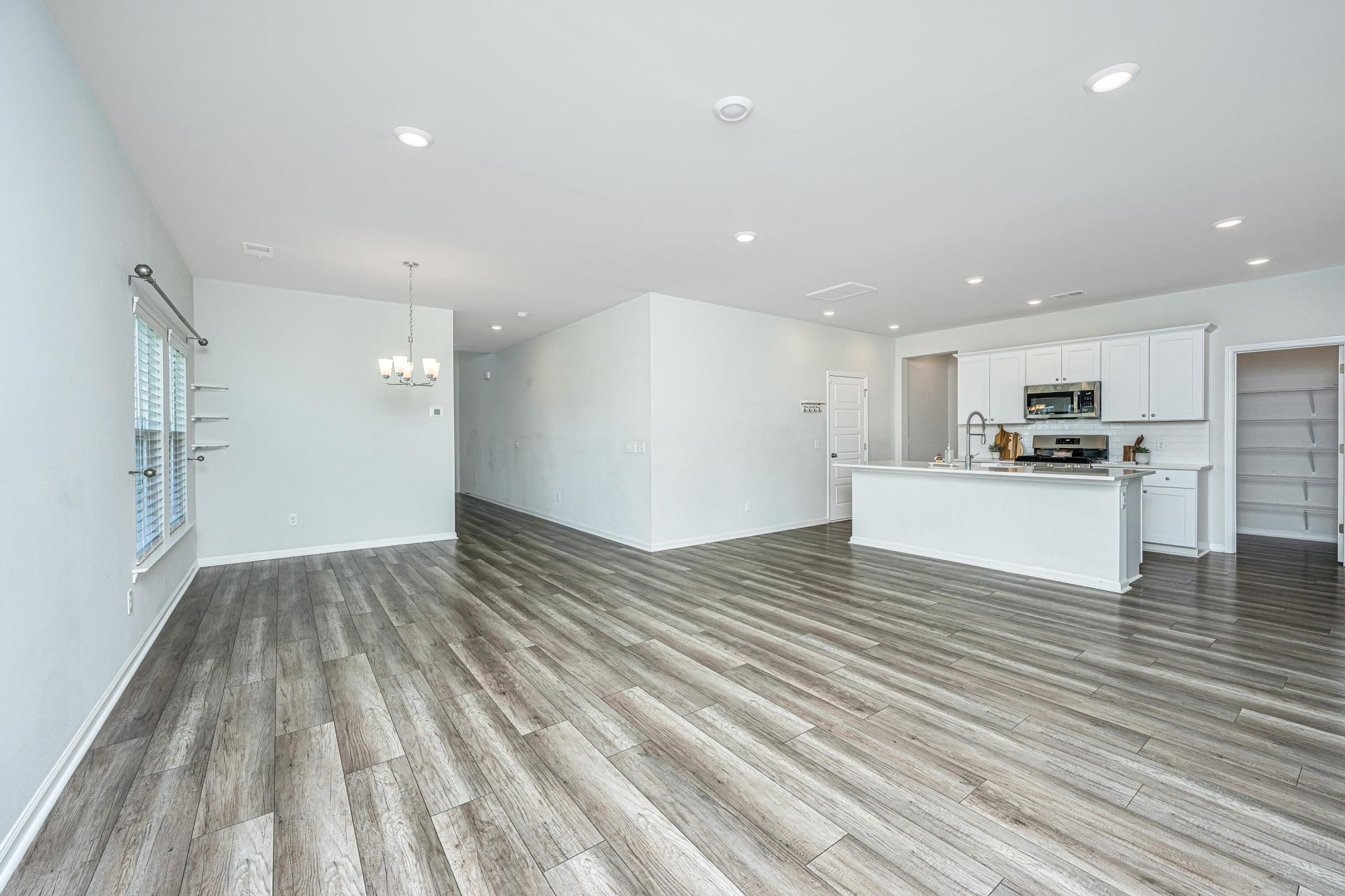 267 Woodland Oak Way Photo 5