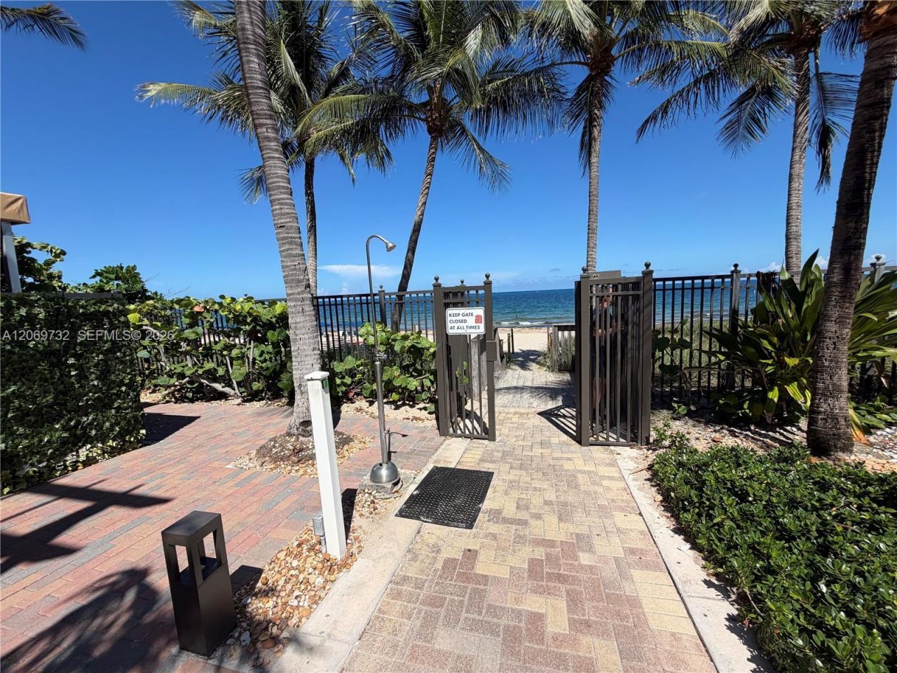 2011 N Ocean Blvd , Unit 602, Fort Lauderdale, FL 33305 Photo