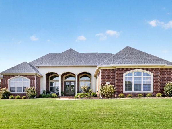 1523 Cypress Point Street , Cabot, AR 72023