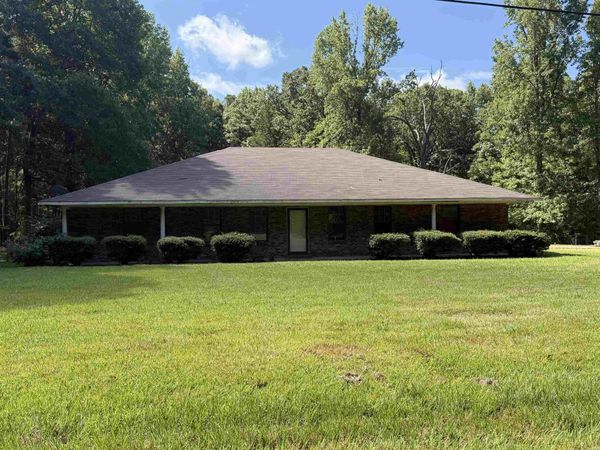 6920 Calloway Hill Drive, Pine Bluff, AR 71603