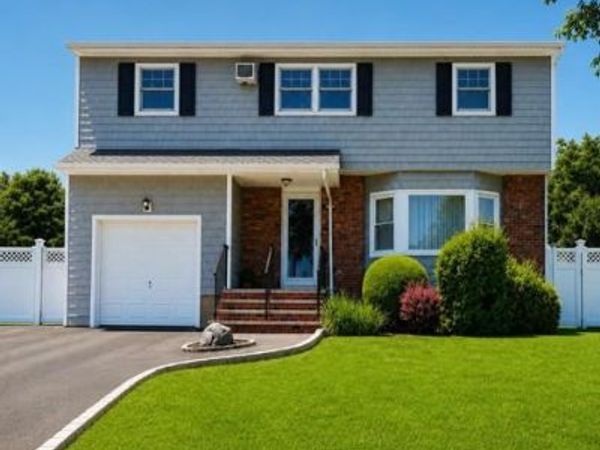 66 Wolcott Road , Levittown, NY 11756