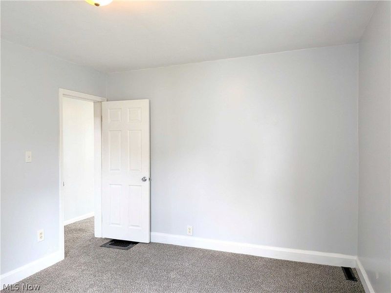 290 W Main Street, Alliance, OH 44601 Photo 12