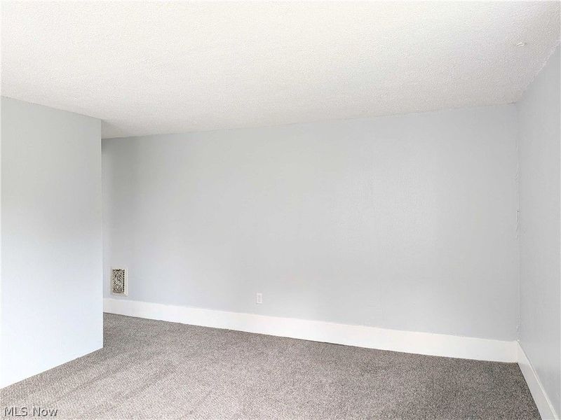 290 W Main Street, Alliance, OH 44601 Photo 18