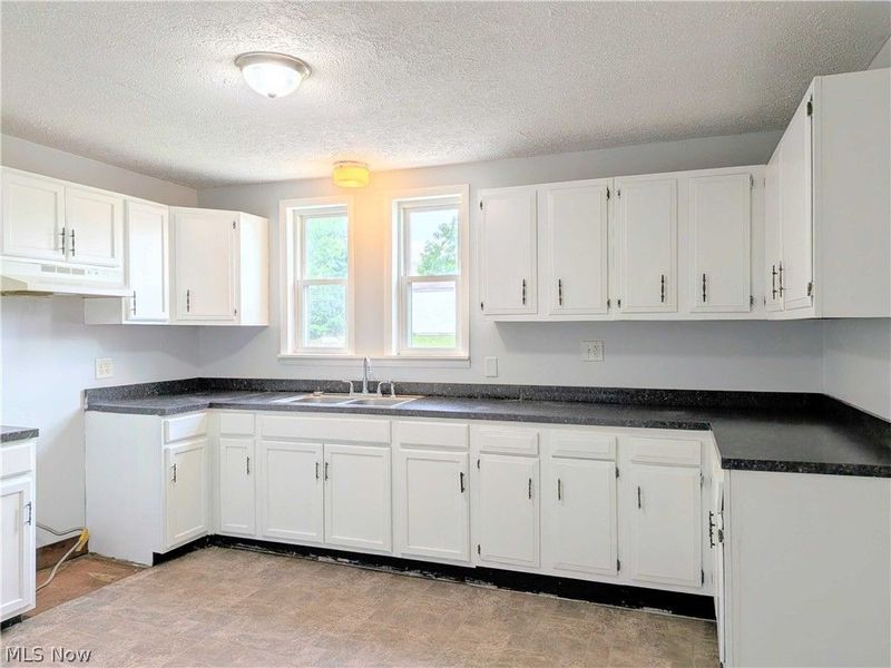 290 W Main Street, Alliance, OH 44601 Photo 6