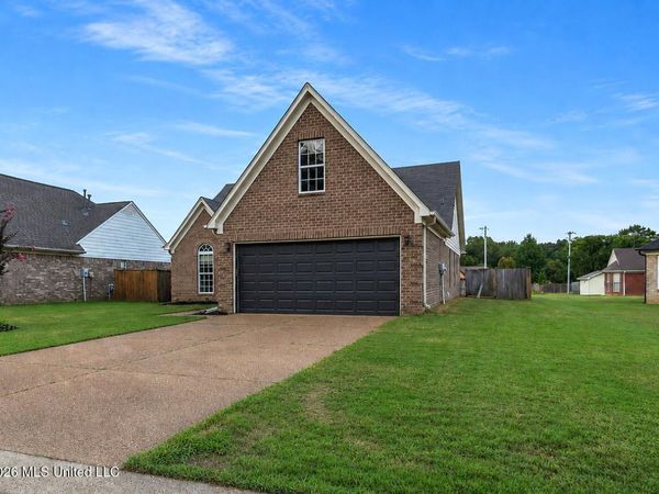 8378 Evening Sun Cove, Walls, MS 38680