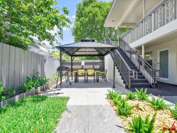 1638 PLUNKETT Street, Unit 11, Hollywood, FL 33020