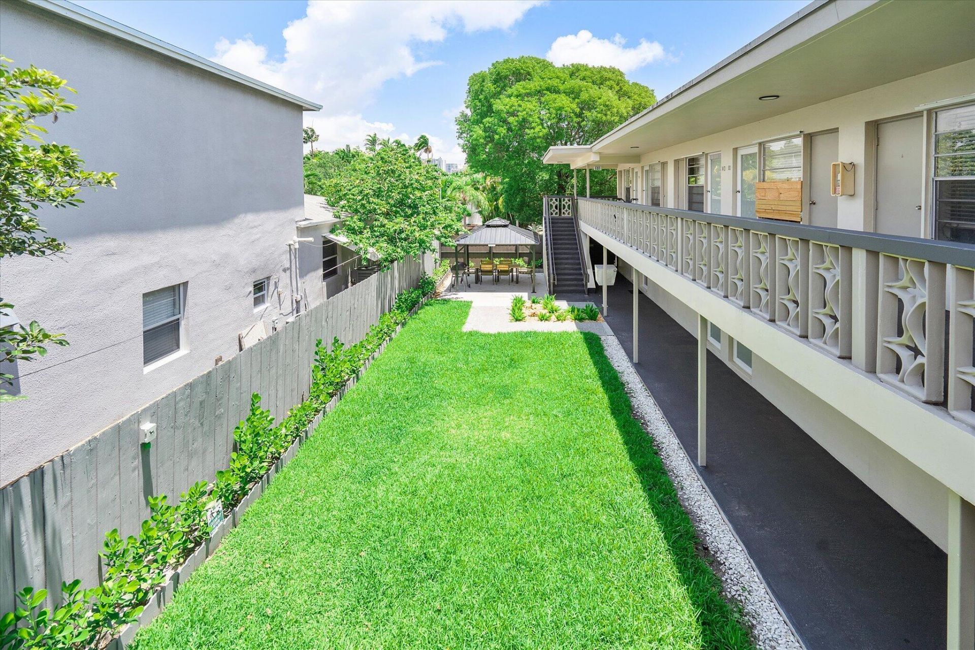 1638 Plunkett Street, Unit 11, Hollywood, FL 33020 Photo