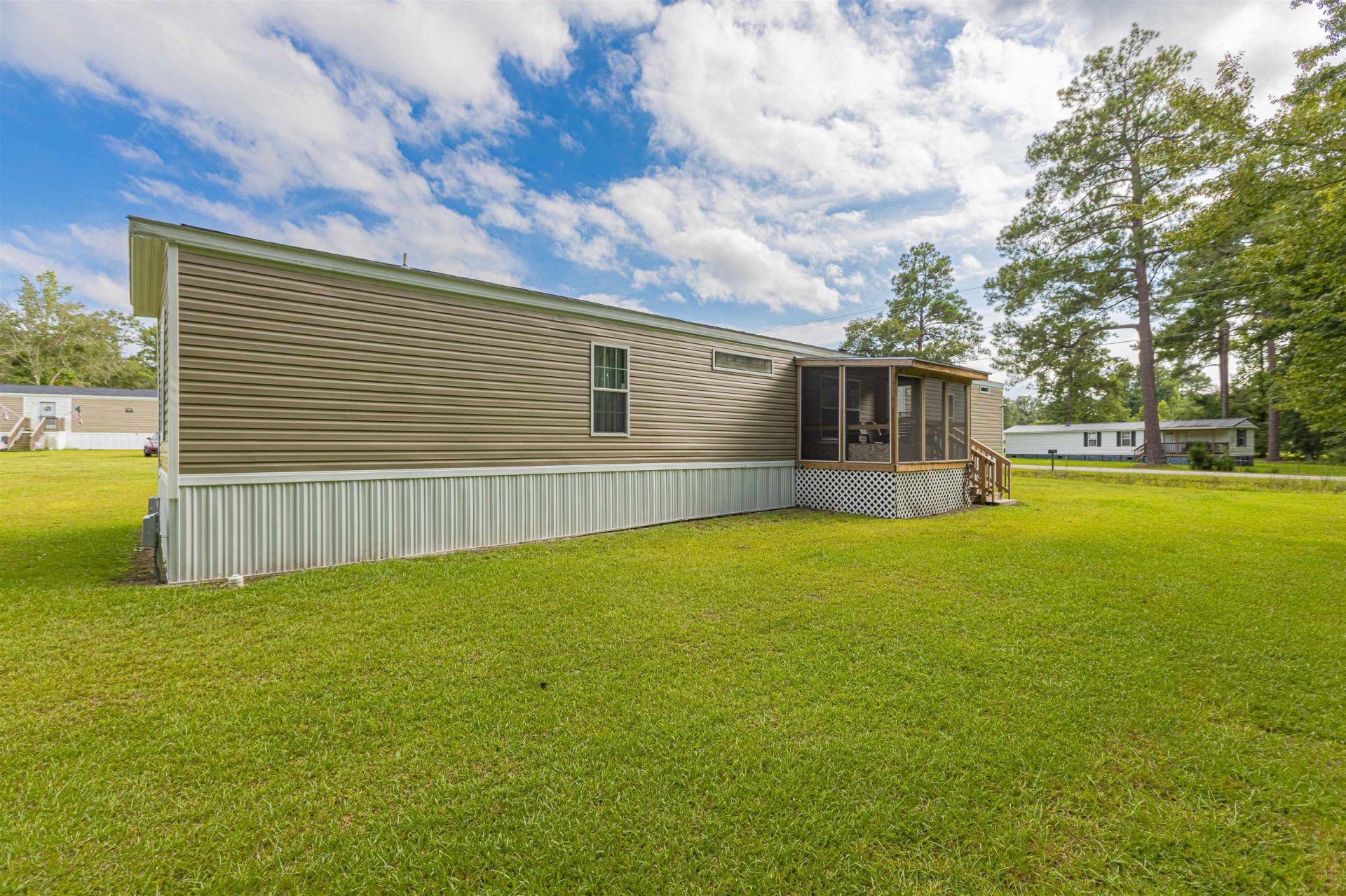 301 Allison Court Photo 22