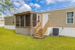 301 Allison Court photo 4