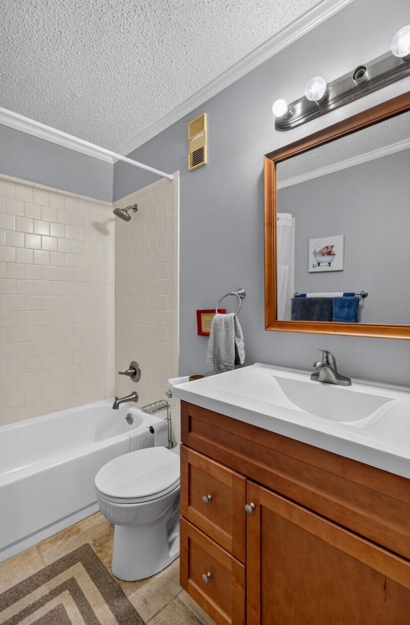 2204 Cypress Pointe Lane Photo 28