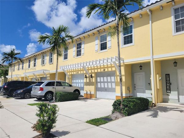 1107 NW 40th Ter, Unit 1107, Lauderhill, FL 33313