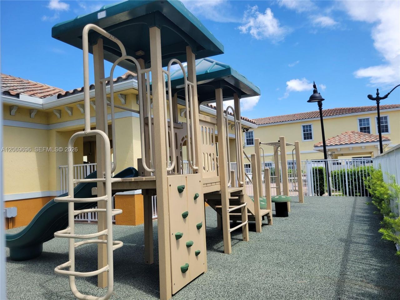 1107 NW 40th Ter, Unit 1107, Lauderhill, FL 33313 Photo