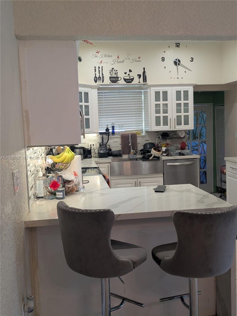 560 NW 184th Ter, Miami Gardens, FL 33169 Photo