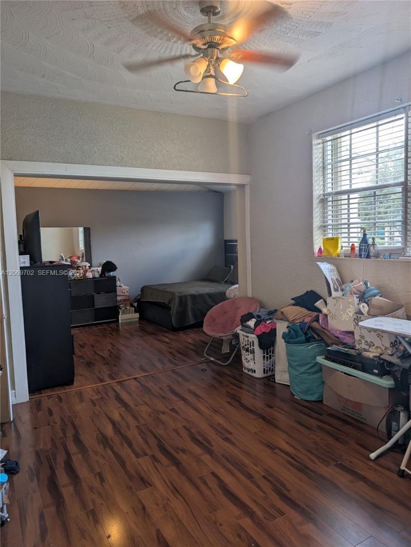 560 NW 184th Ter, Miami Gardens, FL 33169 Photo
