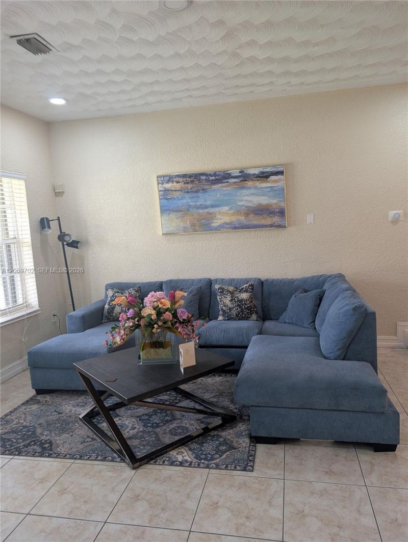560 NW 184th Ter, Miami Gardens, FL 33169 Photo