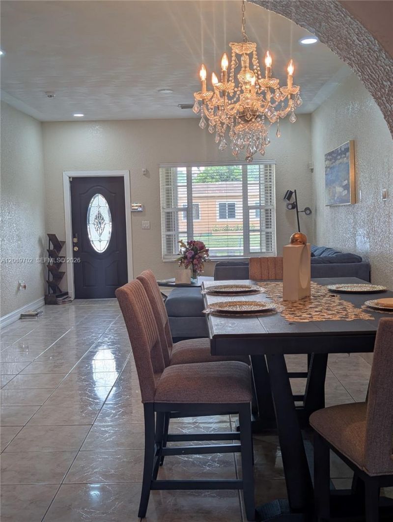 560 NW 184th Ter, Miami Gardens, FL 33169 Photo