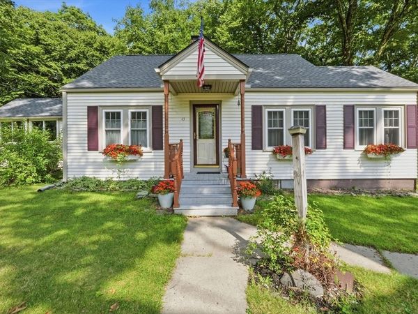 43 Birches Rd, Hubbardston, MA 01452