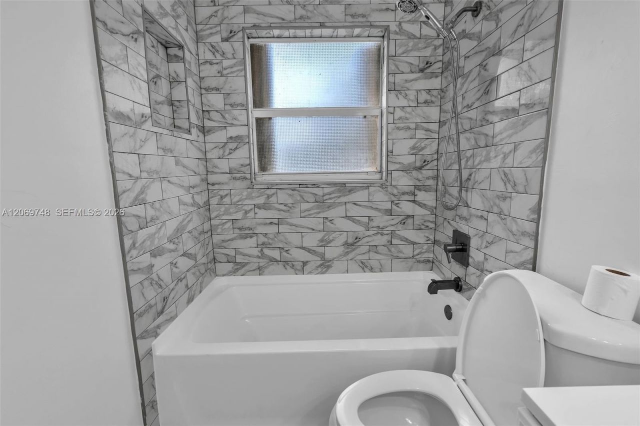 1640 NE 33rd St, Pompano Beach, FL 33064 Photo