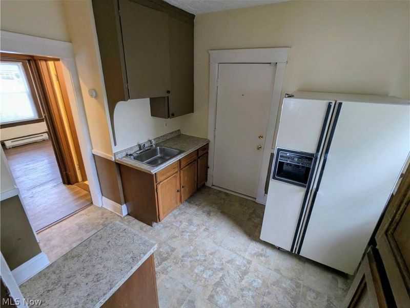 2915 Roanoke Avenue, Unit 4, Cleveland, OH 44109 Photo 11