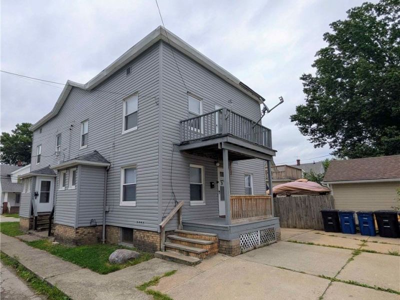 2915 Roanoke Avenue, Unit 4, Cleveland, OH 44109 Photo 2