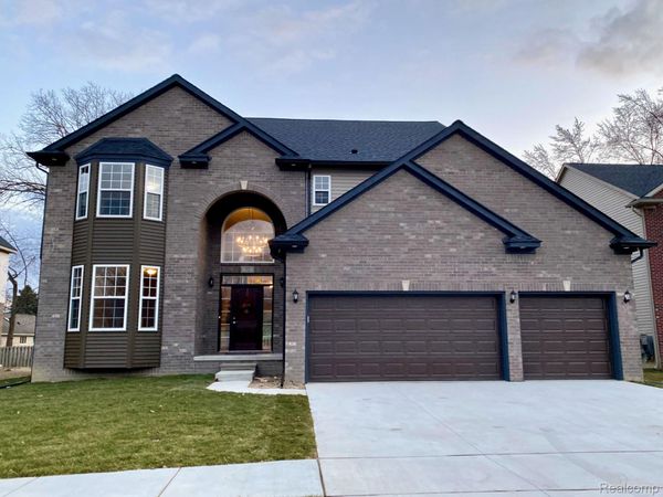 72 Arthur Drive, Troy, Mi 48083