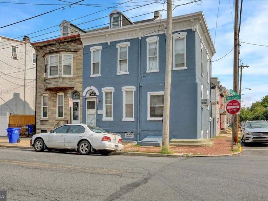 526 Windsor Street, Reading, PA 19601 Main Photo